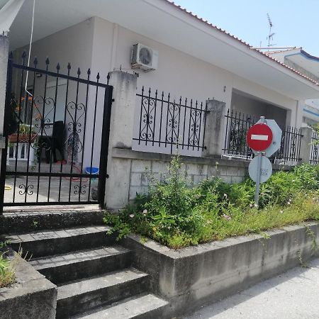 Apartments Christina Nea Vrasna Ngoại thất bức ảnh