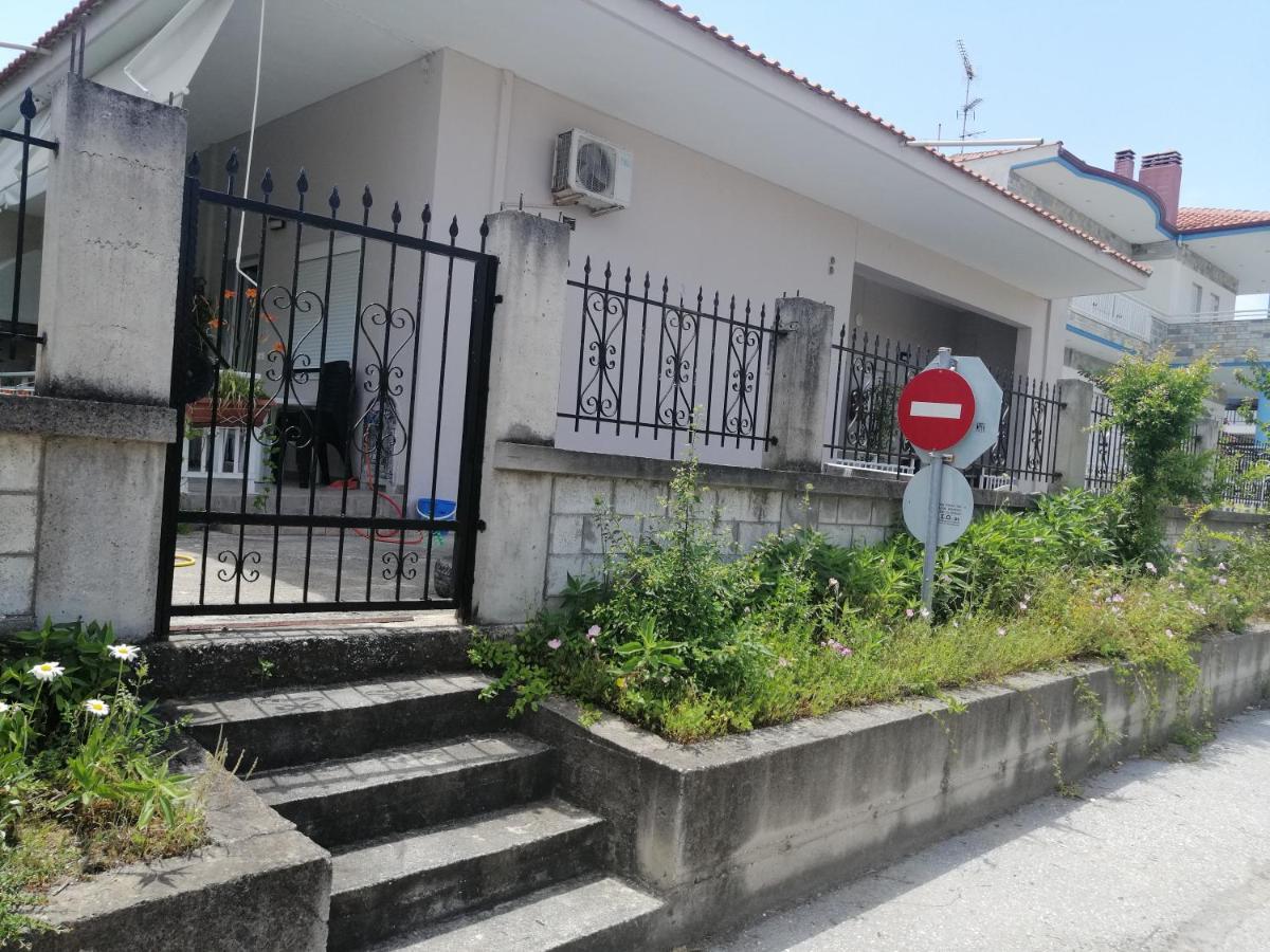 Apartments Christina Nea Vrasna Ngoại thất bức ảnh